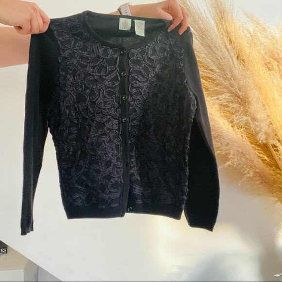 HWR MONOGRAM ANTHROPOLOGIE Black Ribbon Swirls Cardigan Button Crop Sweater S - Picture 5 of 8